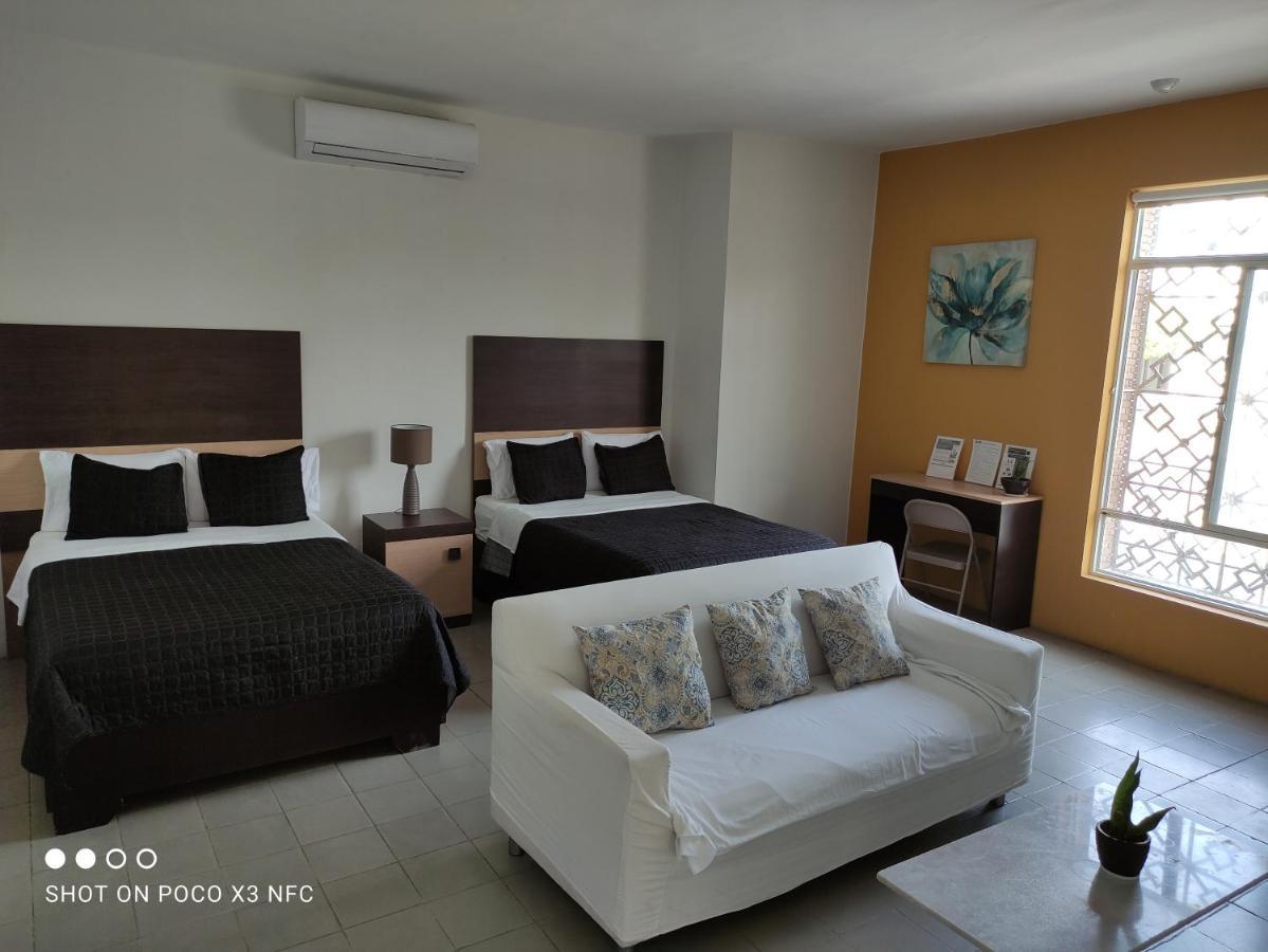 Hotel Del Bosque Torreón エクステリア 写真